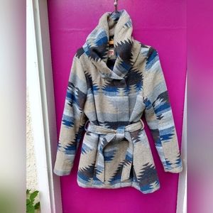 XXL Mossimo winter coat, lined with hood. Blue and gray pattern.